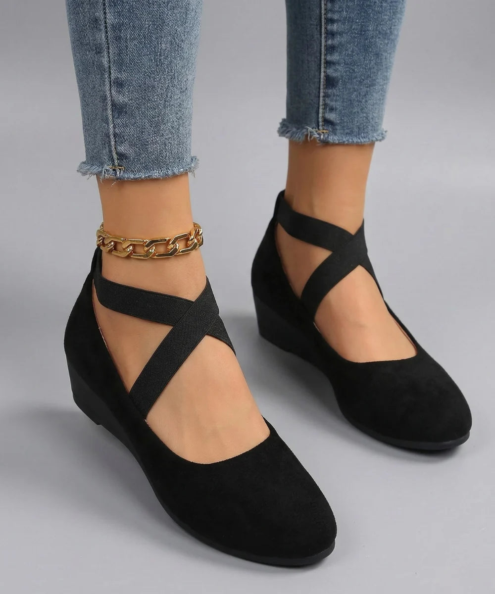 The Comfort Wedge Shoe - Black