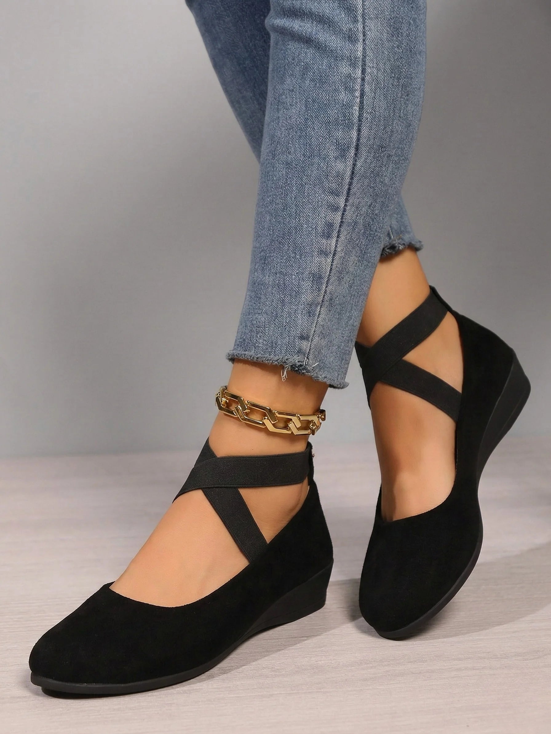 The Comfort Wedge Shoe - Black